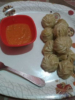 वेज स्टीम मोमोज (veg steam momos recipe in Hindi) रेसिपी मुख्य फोटो