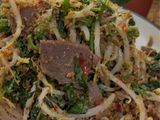 Kerabu kerisik daging salai