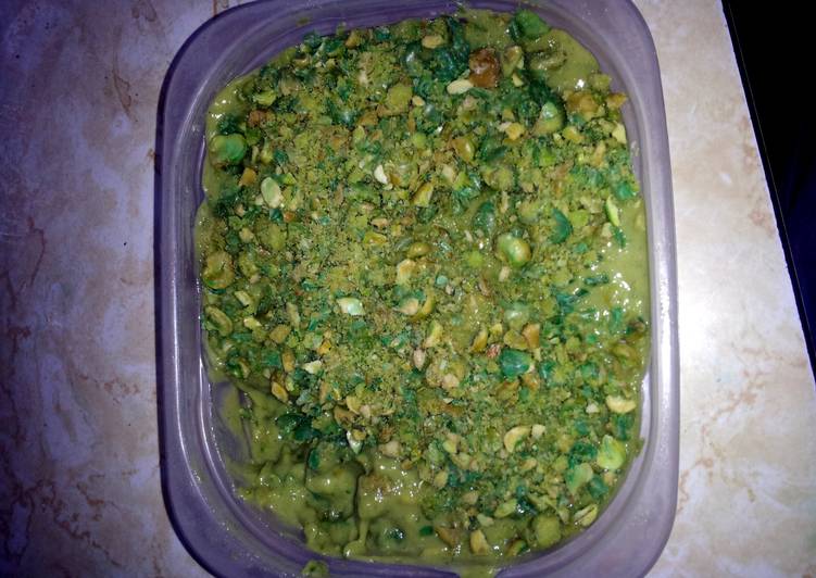 Recipe of Quick Avocado pudding with wossabi peas