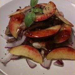 A picture of Boiled Pork and Nectarine Salad.
