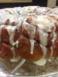 Cinnamon cream cheese monkey bread