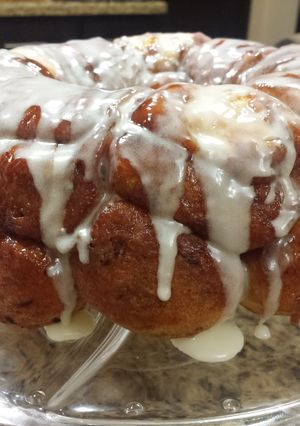 A picture of Cinnamon cream cheese monkey bread.