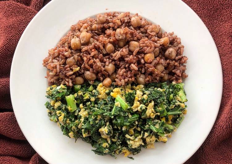 Cách Làm Món Eatclean: Cơm gạo lứt đậu gà ăn cùng cải kale xào trứng (5) của Huyền Dương - Cookpad