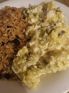 Una foto de ENSALADILLA BLANCA CON VAINITAS!