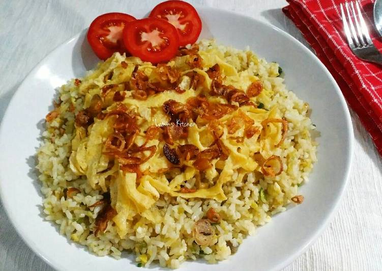 8Resep: Nasi Goreng Cabe Hijau yang Gurih