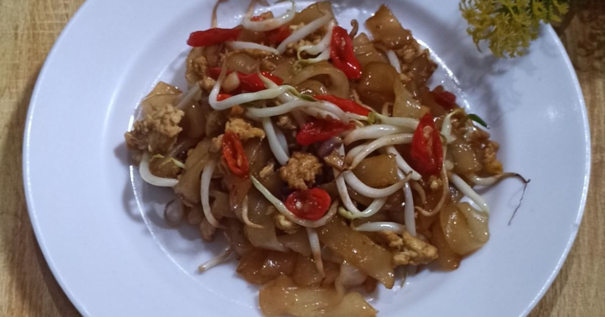 Kwetiau goreng tauge
