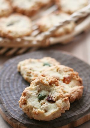 A picture of Simple Granola Cookies.