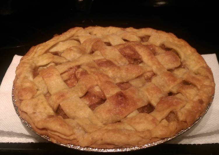 Easiest Way to Prepare Apple Pie in 25 Minutes for Mom