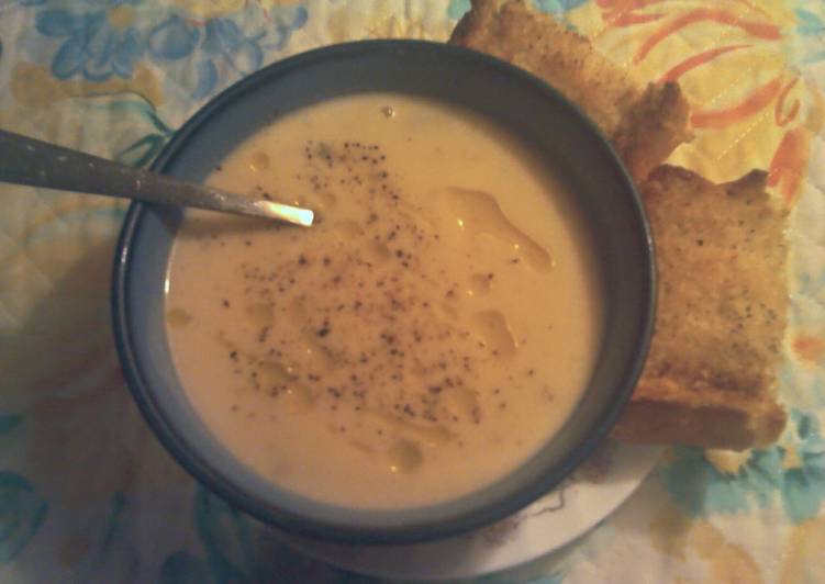 Simple Way to Prepare Homemade Mark&#39;s Creamy Potato and Cauliflower Soup