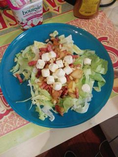 A picture of Easy and tasty salad with apple, bacon and boursin.
