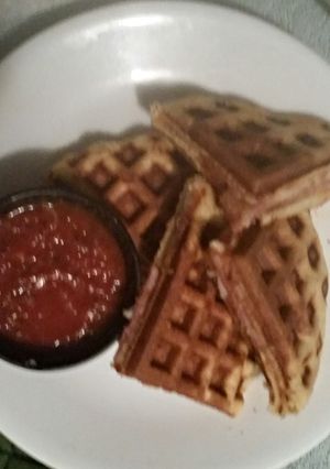 A picture of Tinklee's Waffle Stuffed Pizza.