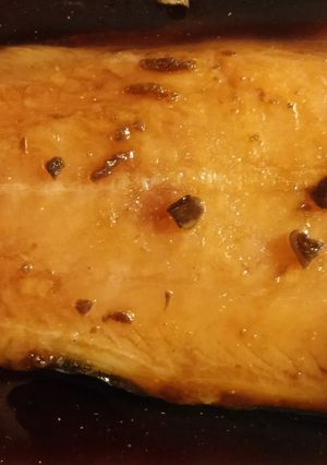 A picture of Honey & Teriyaki marinated Salmon.