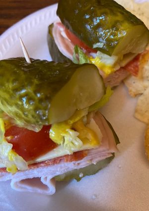 A picture of Pickle lovers sandwich.