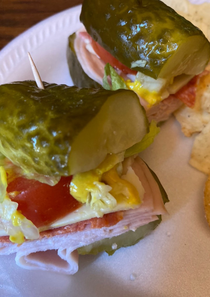 A picture of Pickle lovers sandwich.