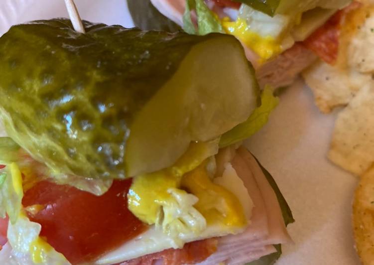 Pickle lovers sandwich