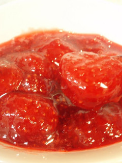 A picture of Easy Whole Strawberry Preserves.