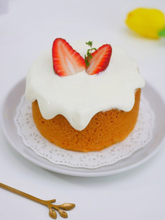 Foto resep Strawberry Avalanche Sponge Cake / Bolu Krim Strawberry