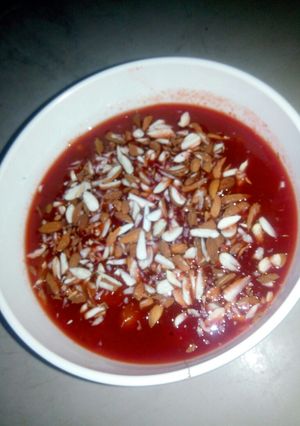 A picture of Aloo bukharay ki chutney.