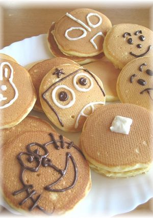 A picture of Mini Pancakes That Stay Fluffy.