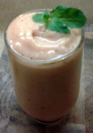 A picture of Mango Blueberry Mint Coolie.