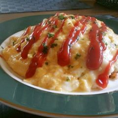 A picture of Easy Japanese Restaurant-Style Fluffy and Creamy Omurice.