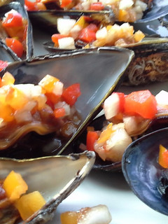 Una foto de Mejillones con vinagreta sencilla