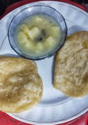 লুচি সাদা আলুর তরকারি (luchi sada aloor tarkari recipe in Bengali) রেসিপির প্রধান ছবি