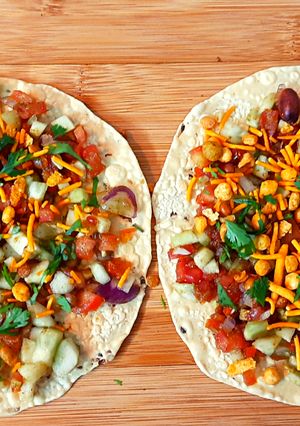 A picture of Masala Papad.