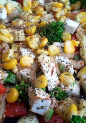 A picture of Mushroom, Corn and Brocli Salad.
