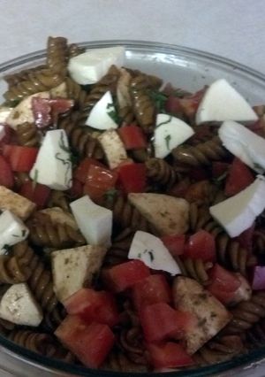 A picture of balsamic pasta salad.