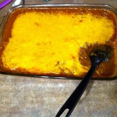 A picture of taco tater tot casserole.