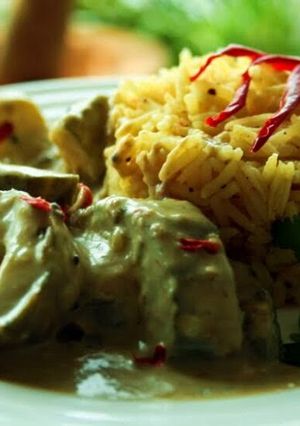 A picture of Sig's Creamy Cucumber Curry.