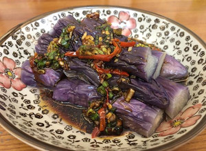 涼拌紫茄 的食譜成品照片