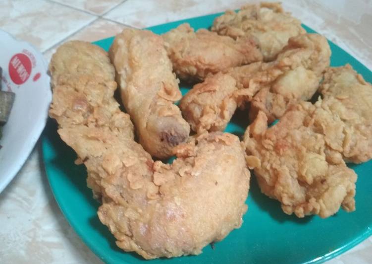 Langkah Mudah untuk Menyiapkan Ayam crispy (chicken Kentucky) yang Enak Banget