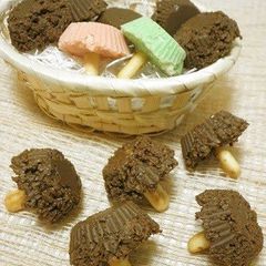 A picture of Crunchy Chocolate Mushrooms.