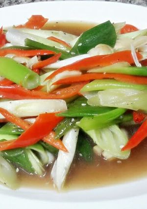 A picture of Kanya's Leeks and Chili Stir fried.
