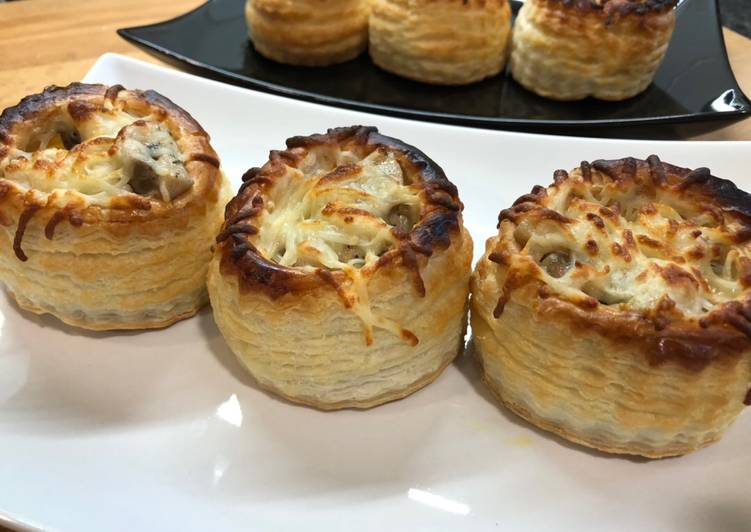 Vol au vent de champiñones gratinados