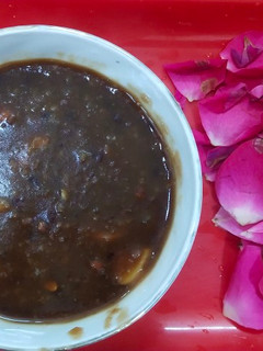 தேங்காய் பாசிப்பருப்பு ஸ்வீட்(thengai pasiparuppu sweet recipe in tamil) செய்முறை முக்கிய புகைப்படம்