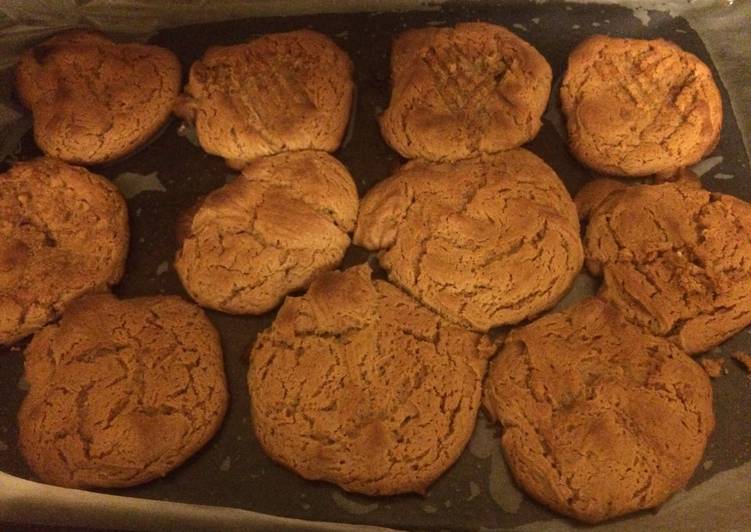 No Flour Low Sugar Peanut Butter Cookies