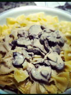 A picture of Mushroom Alfredo pasta.