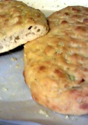 A picture of Focaccia with garlic.