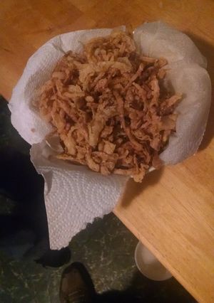 A picture of Cajun onion straws.