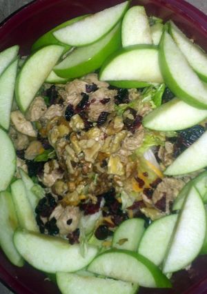 A picture of Apple pecan chicken salad.