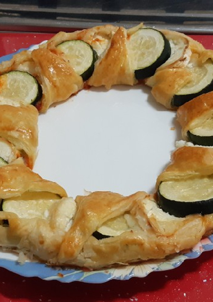 Una foto de Corona de calabacín y rulo de cabra