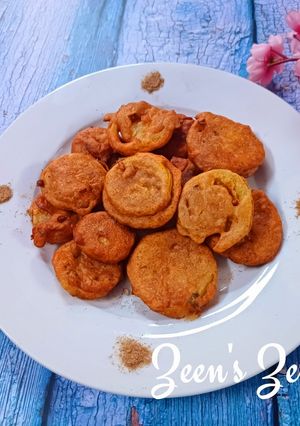 A picture of Raw/Green Tomato Fritters.