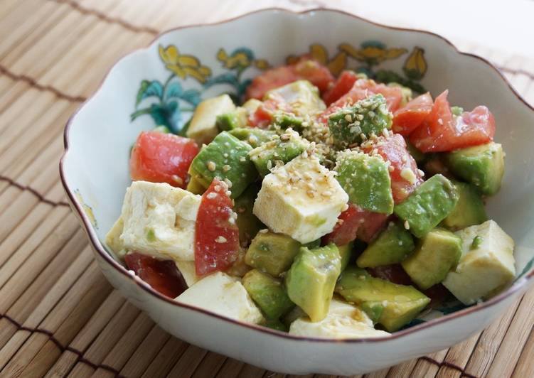 Recipe of Award-winning Tofu, Avocado and Tomato Salad