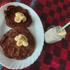 Banana pan cake with banana shake A picture of Banana pan cake with banana shake.