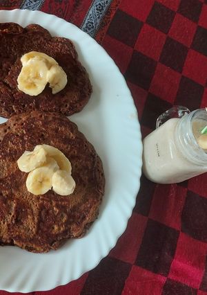 A picture of Banana pan cake with banana shake.