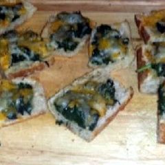 A picture of Spinach Cheesy Garlic Bread.