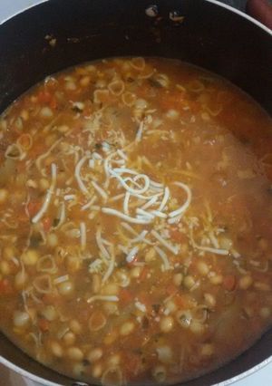 A picture of Minestrone soup.